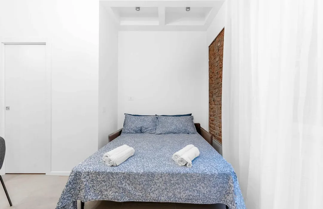 LE23 Duomo-Loreto - Central - Modern-1